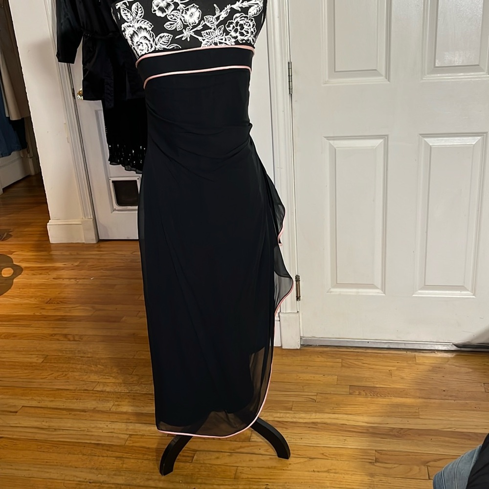 Kay Unger  size 14 black strapless dress asymmetrical hem pink piping NWOT